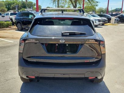 New 2026 Nissan Kicks SR w/ Cold Weather Package