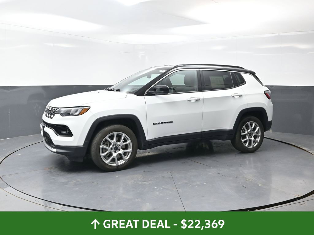 Used 2025 Jeep Compass Limited AWD/4WD image 9
