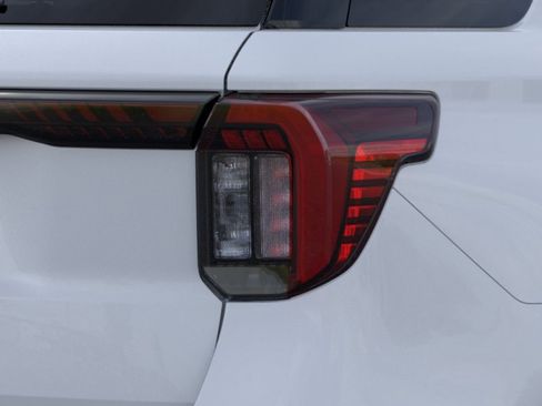 New 2026 Ford Explorer Active RWD image 21