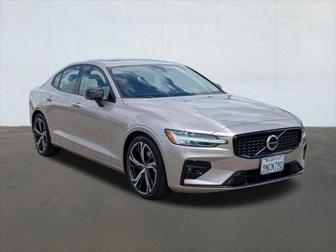 Used 2024 Volvo S60 B5 Plus w/ Climate Package FWD image 7