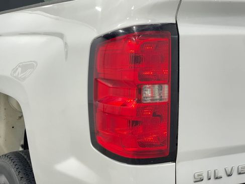 Used 2019 Chevrolet Silverado 2500 W/T AWD/4WD image 32