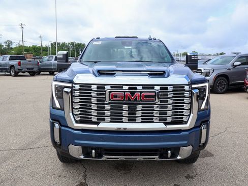 New 2026 GMC Sierra 2500 Denali w/ Denali Reserve Package AWD/4WD image 33