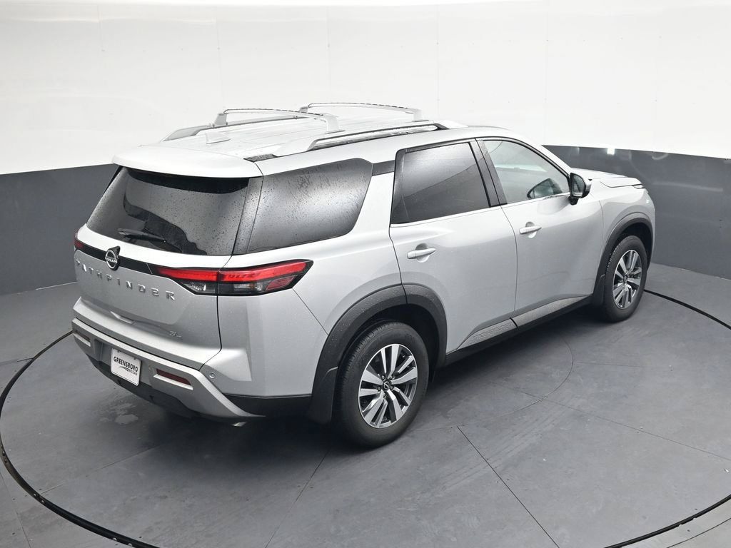 Certified 2025 Nissan Pathfinder SL FWD image 31