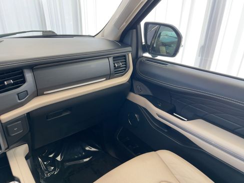 Used 2024 Ford Expedition Max Platinum image 26