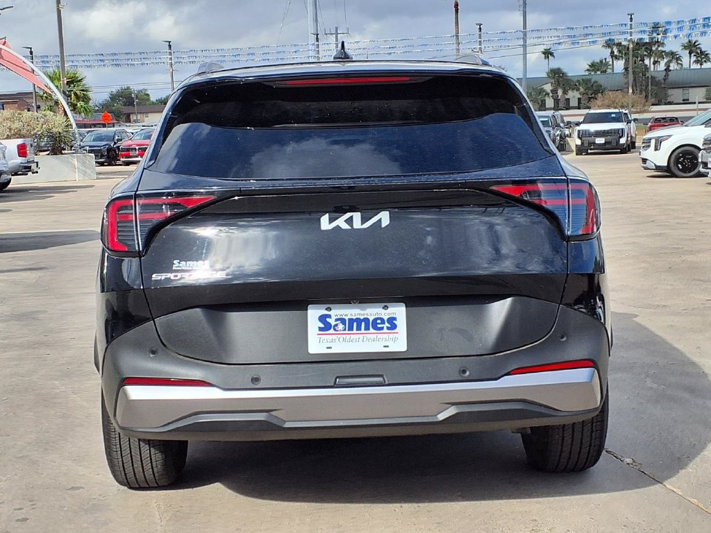 Certified 2026 Kia Sportage EX w/ EX Panorama Roof Package FWD image 7