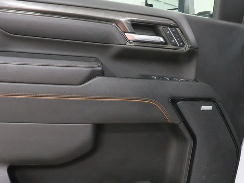 Used 2024 GMC Sierra 2500 AT4 w/ Technology Package AWD/4WD image 22