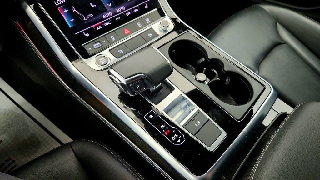 Used 2025 Audi Q7 3.0T Premium Plus AWD/4WD image 16