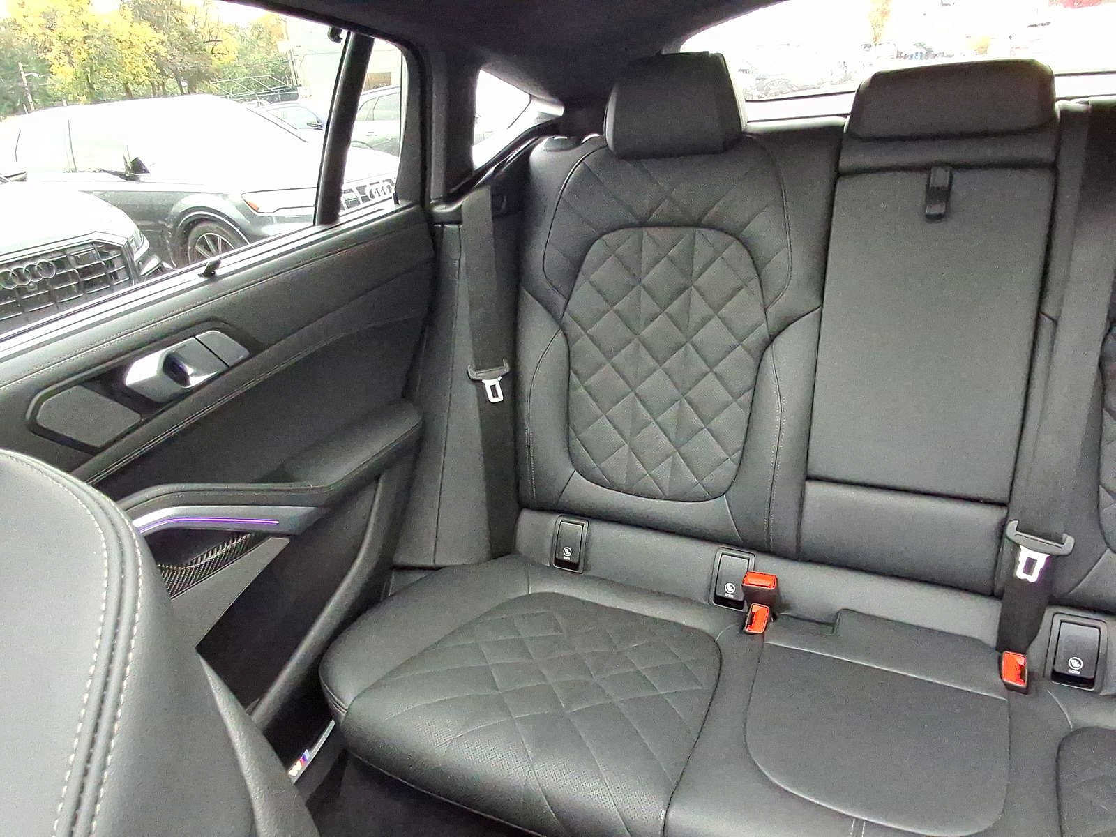 Used 2025 BMW X6 M60i AWD/4WD image 12