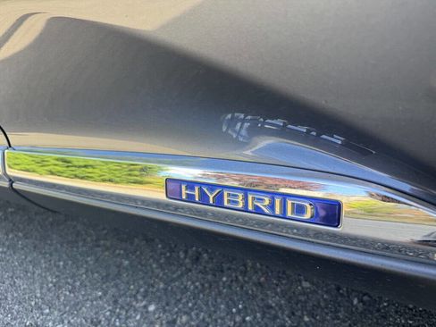 Used 2013 Lexus RX 450h AWD w/ Navigation Pkg image 24