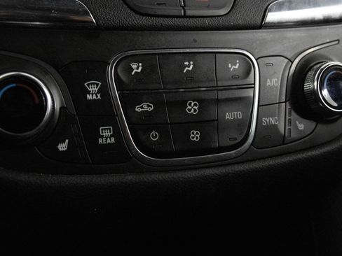 Certified 2023 Chevrolet Equinox LT image 25