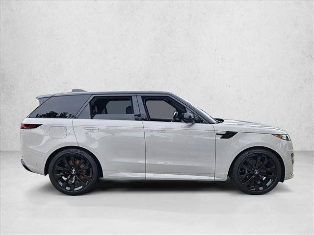Used 2025 Land Rover Range Rover Sport Dynamic SE AWD/4WD image 4
