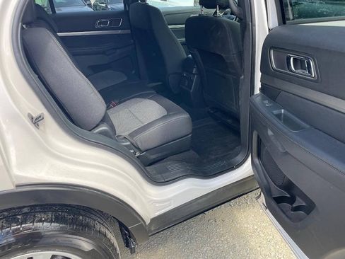 Used 2019 Ford Explorer XLT AWD/4WD image 13