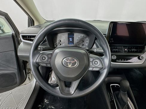 Certified 2025 Toyota Corolla LE FWD image 13