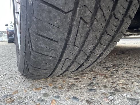 Used 2005 BMW 325i Sedan image 8