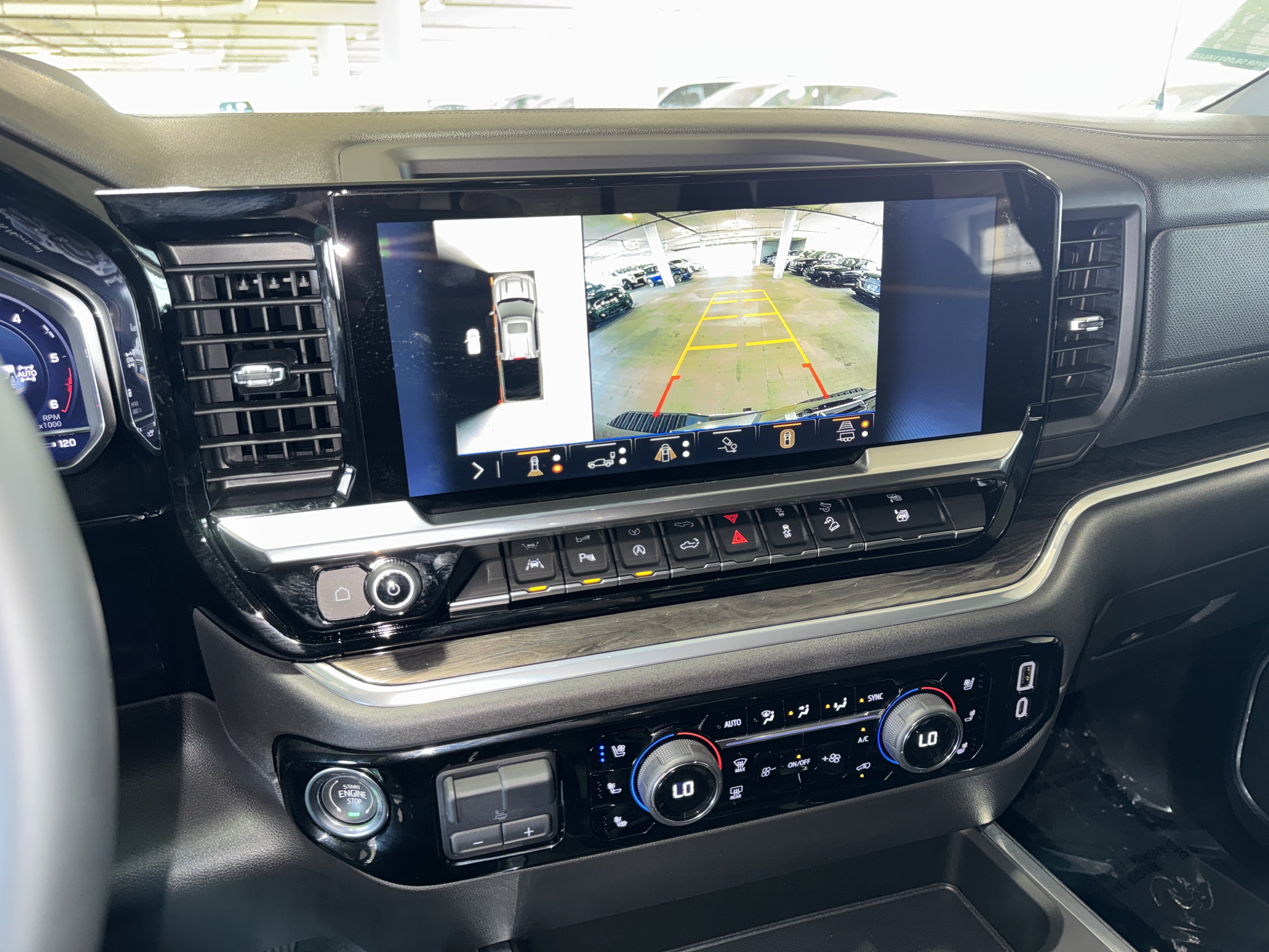 Used 2025 Chevrolet Silverado 1500 LTZ w/ LTZ Premium Package AWD/4WD image 28