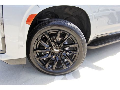 Certified 2024 Cadillac Escalade ESV Sport w/ LPO, ONYX Package AWD/4WD image 32