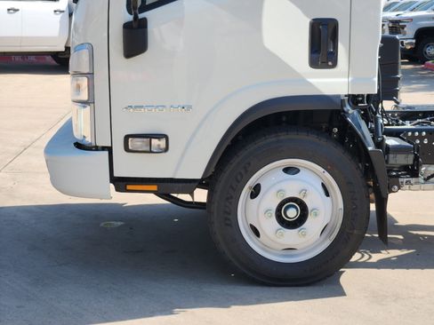 New 2025 Chevrolet Low Cab Forward image 13