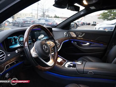 Used 2018 Mercedes-Benz S 560 4MATIC Sedan image 21