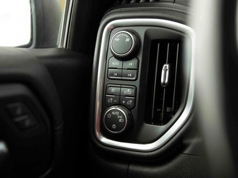 Used 2019 Chevrolet Silverado 1500 RST w/ All-Star Edition AWD/4WD image 11