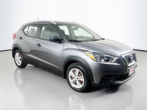 Used 2019 Nissan Kicks S image 13