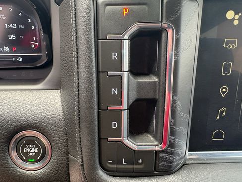 Used 2023 GMC Yukon Denali AWD/4WD image 27