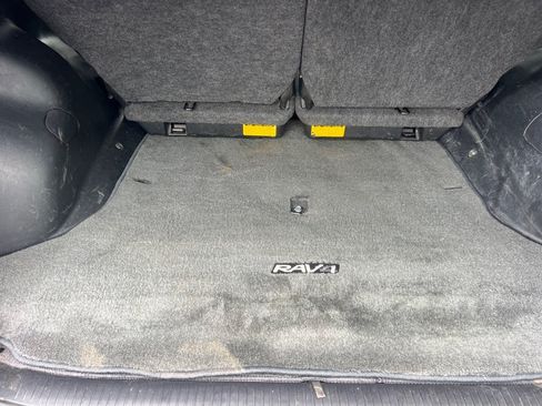 Used 2004 Toyota RAV4 4WD image 23