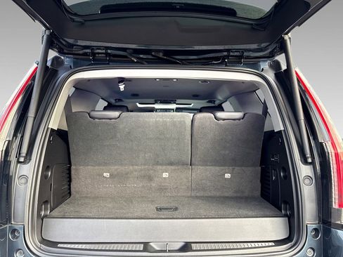 Used 2020 Cadillac Escalade Premium Luxury image 22