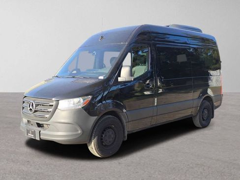 Used 2025 Mercedes-Benz Sprinter 2500 image 7