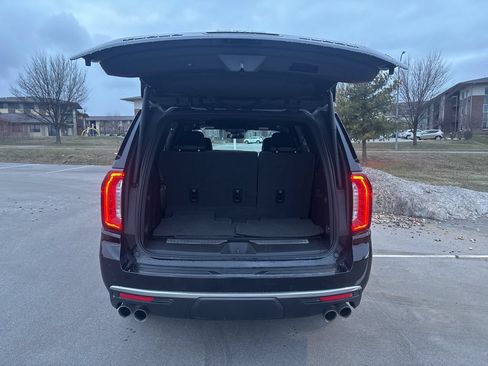 Used 2024 GMC Yukon Denali AWD/4WD image 12