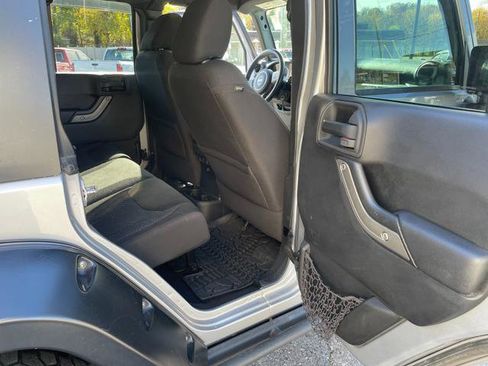 Used 2016 Jeep Wrangler Unlimited Sport image 23