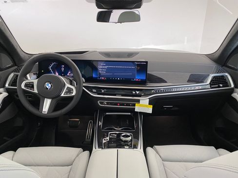 New 2026 BMW X7 xDrive40i w/ M Sport Package image 15