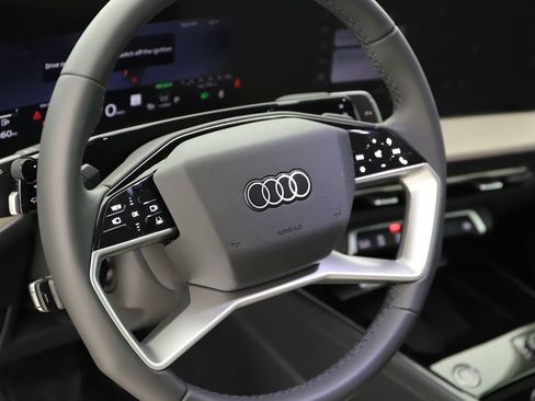 New 2026 Audi Q3 quattro 2.0T AWD/4WD image 16