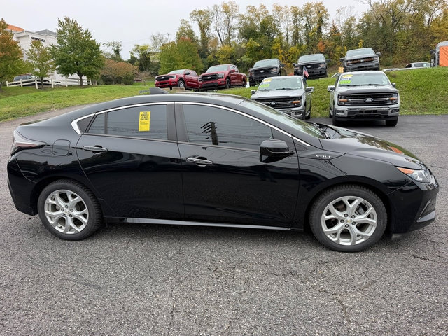 Used 2018 Chevrolet Volt Premier w/ Driver Confidence Package FWD image 7