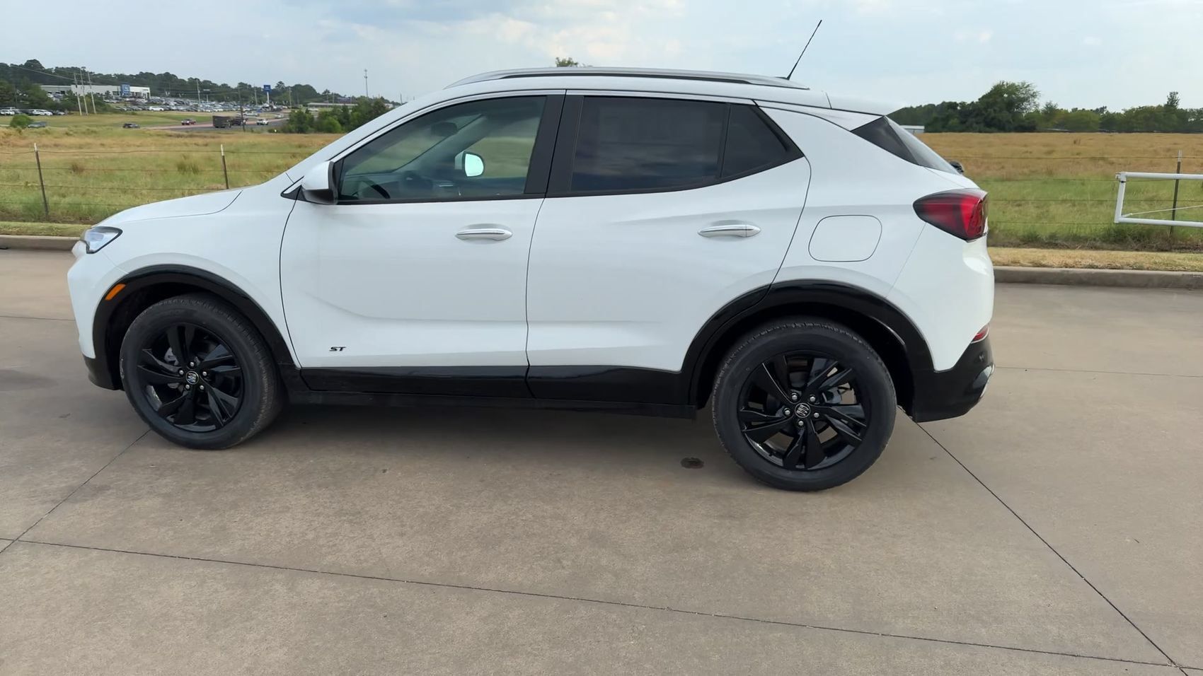 New 2026 Buick Encore GX Sport Touring w/ Comfort Package FWD image 6
