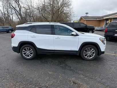 Used 2024 GMC Terrain SLT