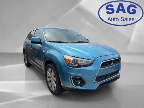 Used 2013 Mitsubishi Outlander Sport SE FWD image 2