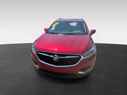 Used 2018 Buick Enclave Essence w/ Trailering Package AWD/4WD image 2