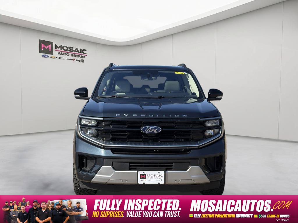 Used 2025 Ford Expedition Max Platinum w/ Driver's Package AWD/4WD image 2