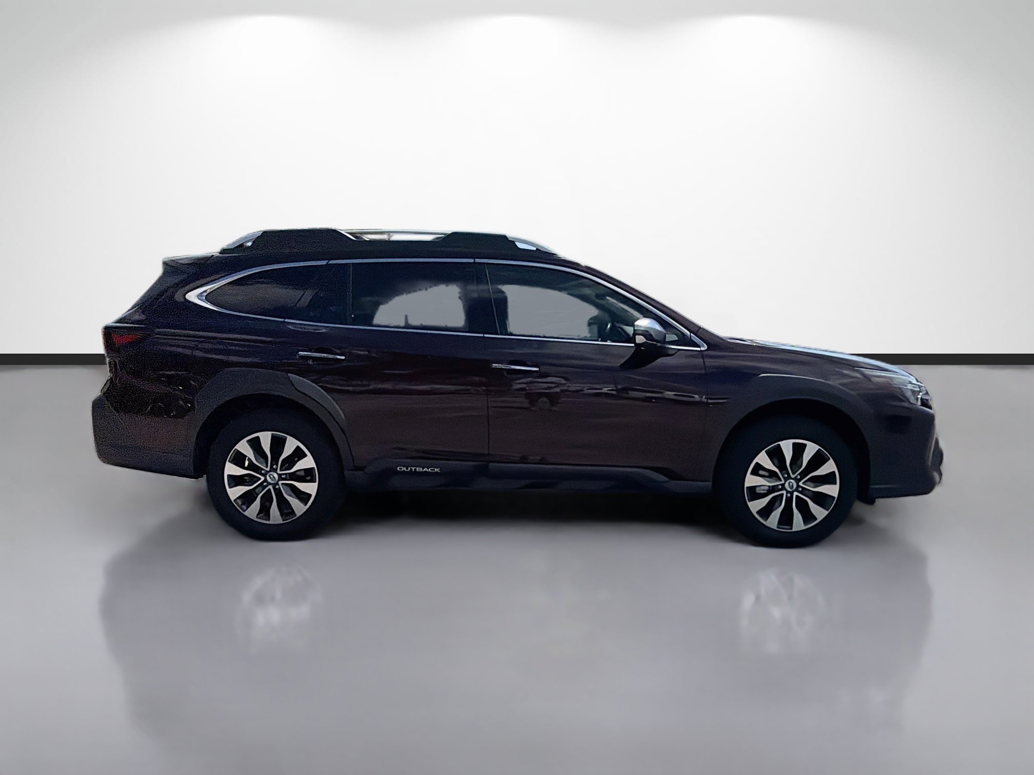 Used 2023 Subaru Outback Touring AWD/4WD image 2