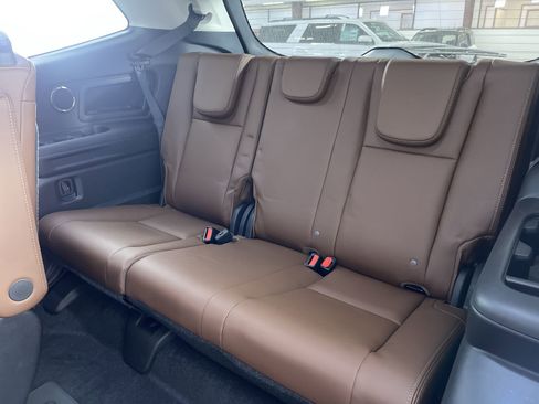 Used 2023 Subaru Ascent Touring AWD/4WD image 24