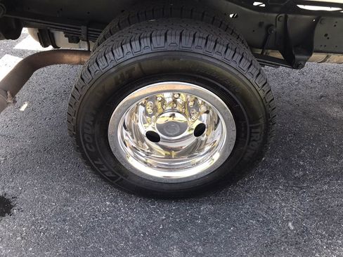 Used 2014 Ford E-350 and Econoline 350 Super Duty RWD image 29