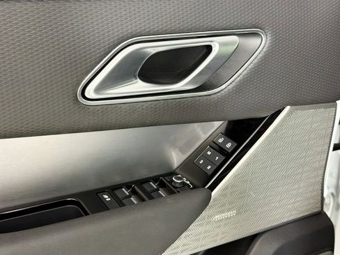 Certified 2023 Land Rover Range Rover Velar R-Dynamic S AWD/4WD image 18