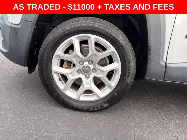 Used 2016 Jeep Renegade Latitude w/ Cold Weather Group AWD/4WD image 9