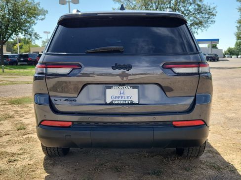 Used 2022 Jeep Grand Cherokee L Laredo AWD/4WD image 4