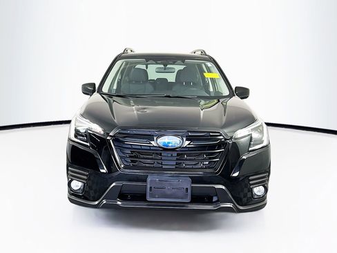 Used 2023 Subaru Forester Premium AWD/4WD image 2