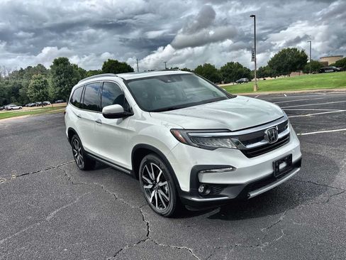 Used 2021 Honda Pilot Touring image 11