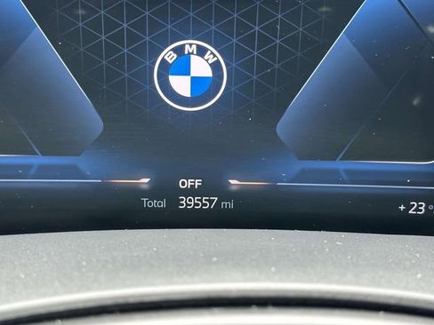 Certified 2023 BMW X7 xDrive40i w/ Executive Package image 31