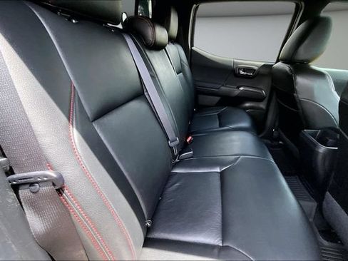 Used 2022 Toyota Tacoma TRD Sport w/ Technology Package AWD/4WD image 25