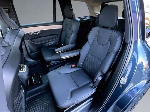 Certified 2026 Volvo XC90 B6 Plus w/ Protection Package Premier image 22