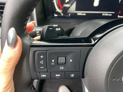 Certified 2024 Nissan Rogue Platinum AWD/4WD image 17